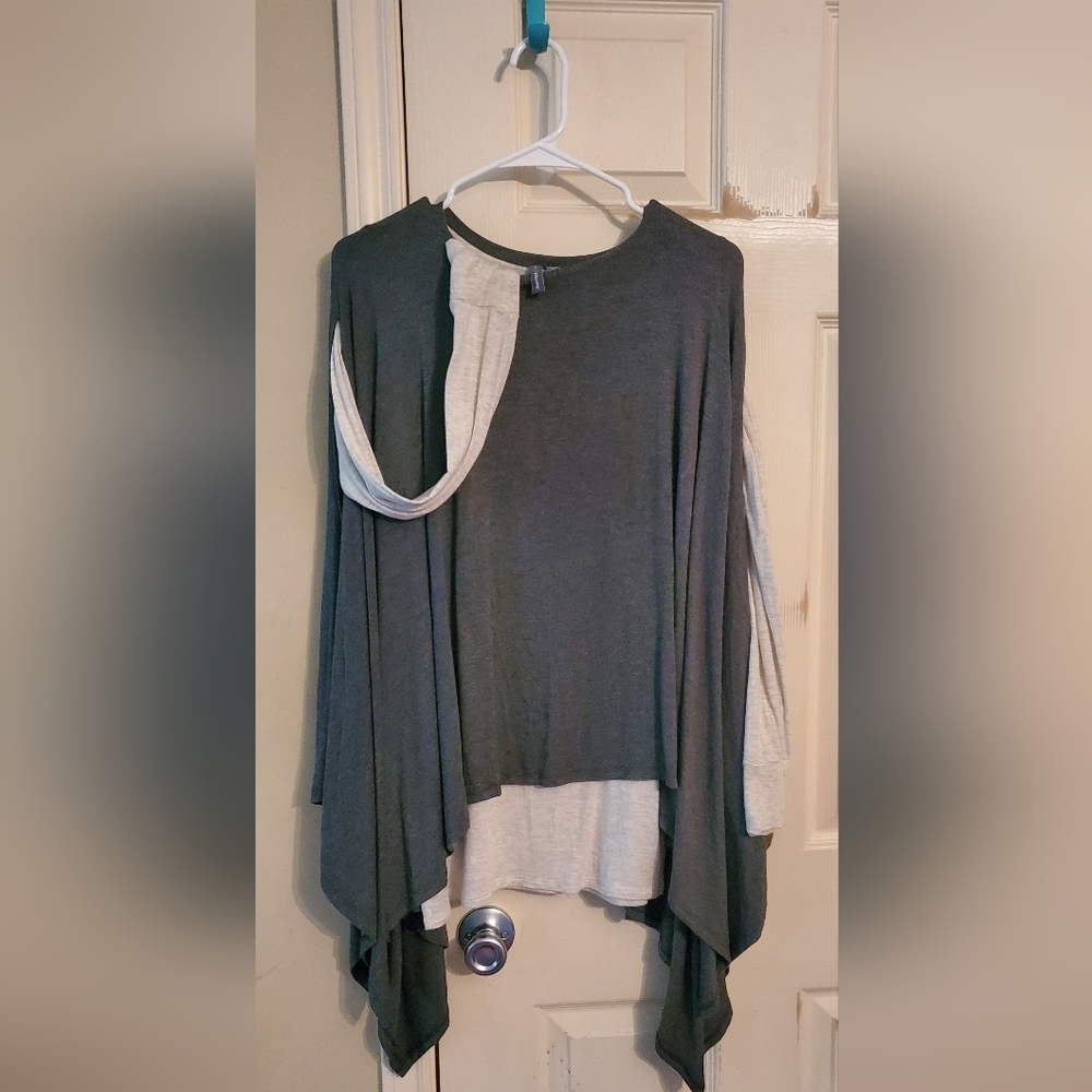 Shannon Passero tunic top/poncho, cream and grey, so soft, tunic, size small